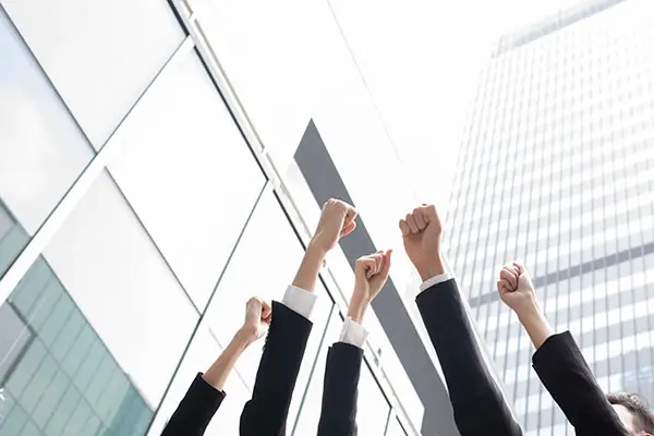 日本企业加班怎么报